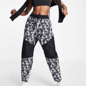 Nike X Serena Design Crew Woven Geo Print Cuffed Pants Size Small